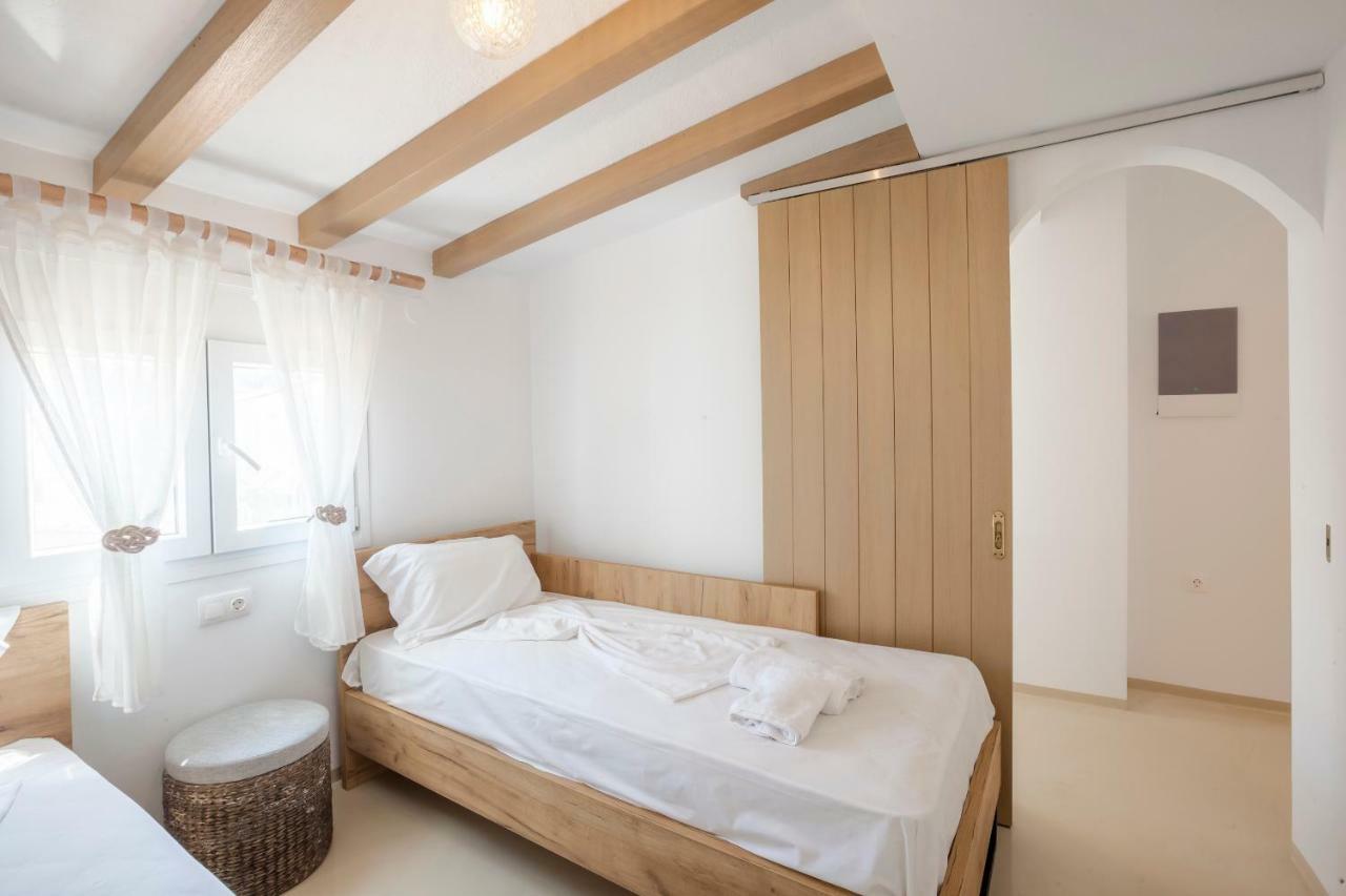 Apartment Nautilus Sea View 6 *
